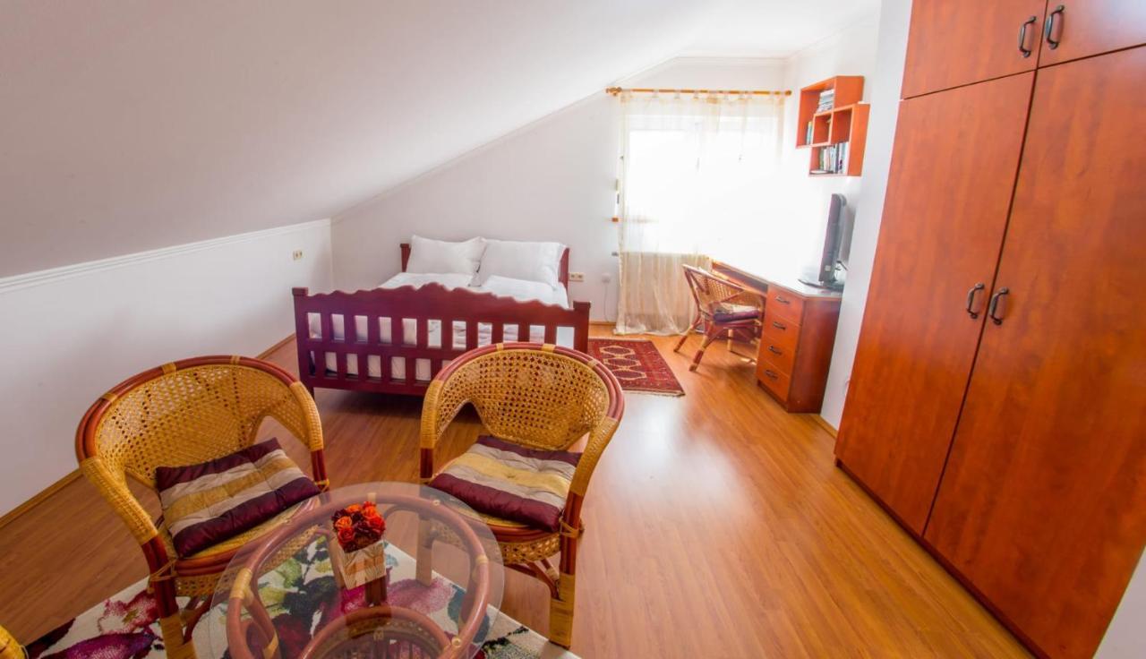 Luka-Mostar Free Parking With Echarger Екстер'єр фото